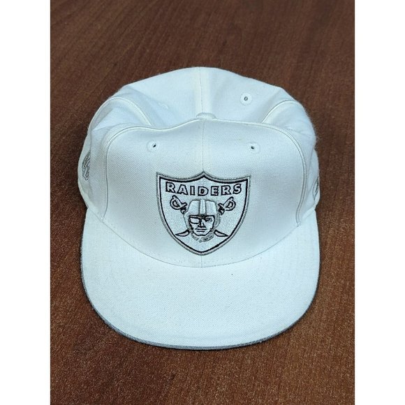 Reebok Other - REEBOK NFL FITTED SIZE 7 1/4 OAKLAND LA RAIDERS HAT Exclusive Edition